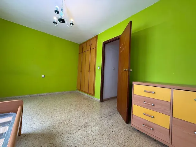 Piso Semireformado con ascensor en Mislata — 13