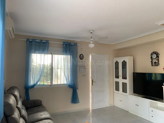 BUNGALOW EN ESQUINA CON GRAN JARDÍN EN VILLAMARTIN - foto 5