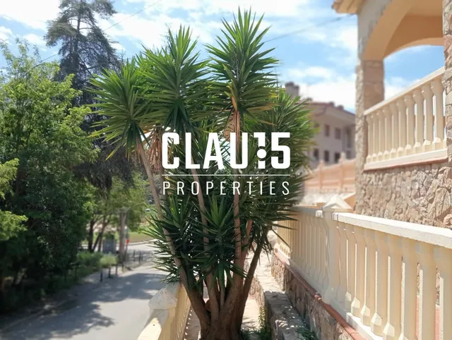 Casa esquinera junto a la playa en venta en Lloret de Mar - foto 3