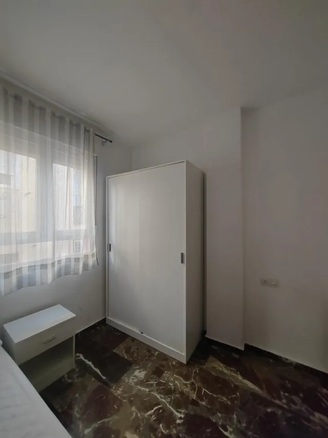 SE ALQUILA HABITACIÓN EN MILLÁN DE PRIEGO. — 19