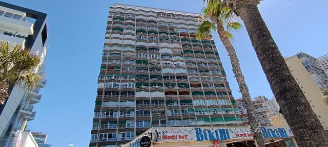 INCREIBLE PISO DE DOS DORMITORIOS EN 1ª LINEA DE PLAYA LEVANTE CON GARAJE ,PISCINA Y VISTAS ..!!!!!! — 36