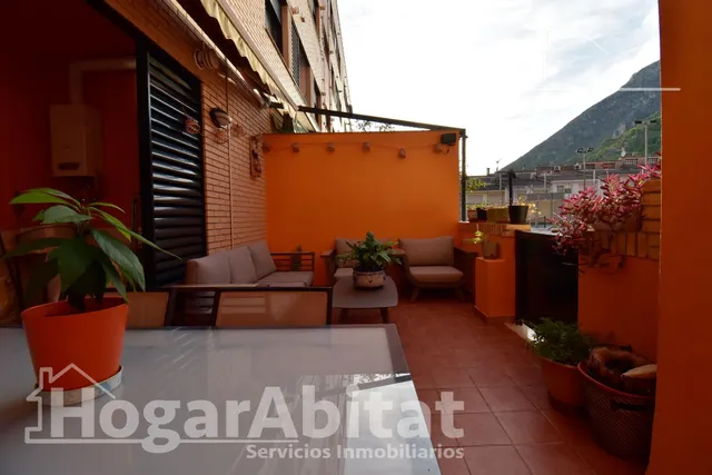 ¡Hogar de lujo! Muy amplio y luminoso en residencial con piscina, ascensor y dos terrazas — 50