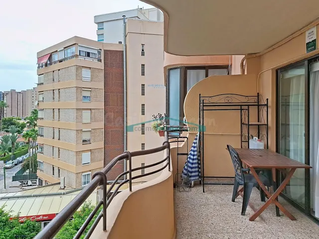 Acogedor Piso en Rincón de Loix, Benidorm - Ideal para Inver - foto 4