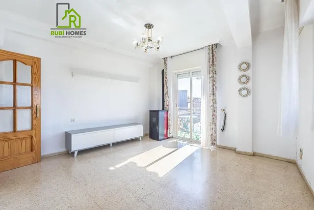 Magnífico piso ideal para invertir o para vivir sin vecinos y con vistas despejadas. — 3