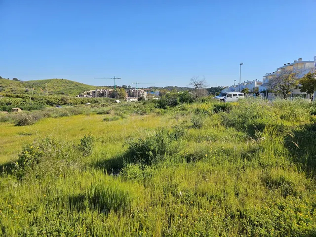 Terreno urbanizable en La Cala de Mijas con alto potencial i - foto 3