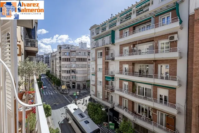 PISO COMPLETAMENTE REFORMADO EN CALLE RECOGIDAS — 4