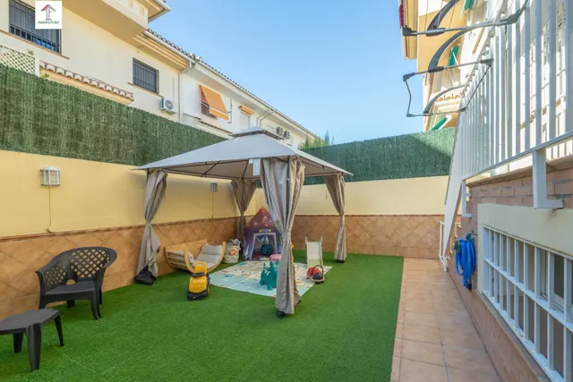 Espectacular chalet adosado en el Vial de Churriana de la Vega: eficiencia, confort y listo para entrar a vivir! — 19