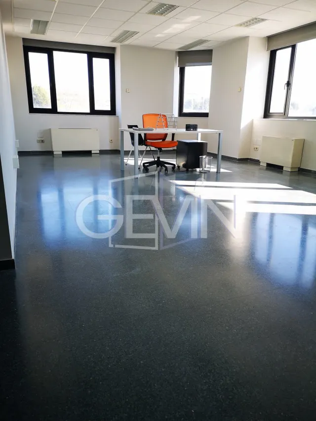 OFICINAS DE DIFERENTES MEDIDAS EN ALQUILER EN SANTA PERPETUA DE MOGODA — 4