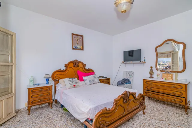 Amplia y Luminosa Casa en el Corazón de Monachil — 23