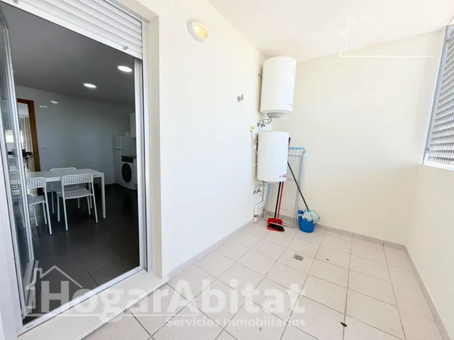 SEMINUEVO CON PISCINA, GARAJE Y DOS TERRAZAS CERCA DEL METRO — 34