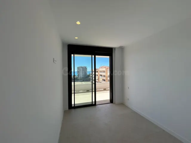 ÁTICO DÚPLEX EN VENTA EN VILLAJOYOSA | SOLÁRIUM, VISTAS AL M - foto 2