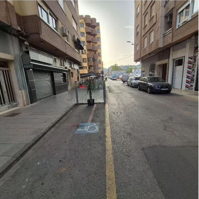 SE VENDE LOCAL EN EL CENTRO DE LA VALL D'UIXO ZONA MERCADO - foto 5