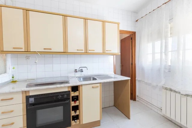 Edificio con gran potencial de inversión en La Zubia — 33