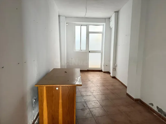 CASA PARA REFORMAR EN ZONA MERCADO DE ABASTOS BUSCA PROPIETA - foto 5