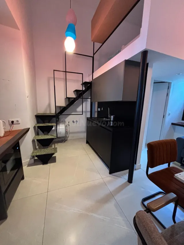 ¡ALQUILER! APARTAMENTO DÚPLEX DE OBRA NUEVA EN CASA SEÑORIAL - foto 2