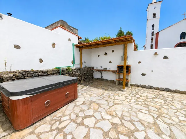 Una joya exclusiva: Casa canaria restaurada con vistas etern - foto 5