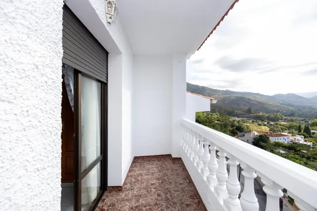 Casa de 6 dormitorios con piscina privada, terrazas y espectaculares vistas en Órgiva – Granada — 38