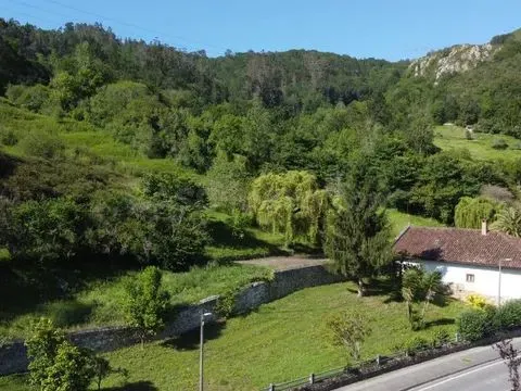 Casa con terreno en Las Rozas, Cangas de Onís - foto 4