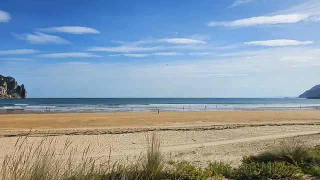 Chalet en primera línea de Laredo — 46
