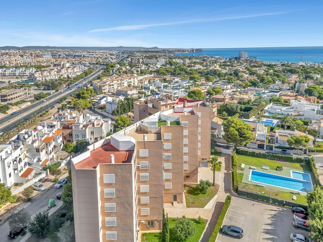 Apartamento de 3 dormitorios en Cabo Roig — 31