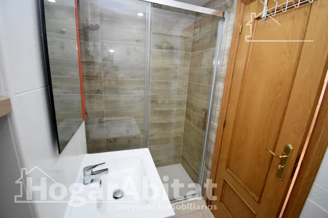REFORMADO CON TERRAZA, PISCINA Y GARAJE — 21