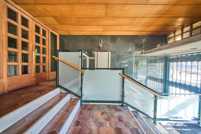 Residencia exclusiva en Paseo del Salón con vistas despejadas — 42
