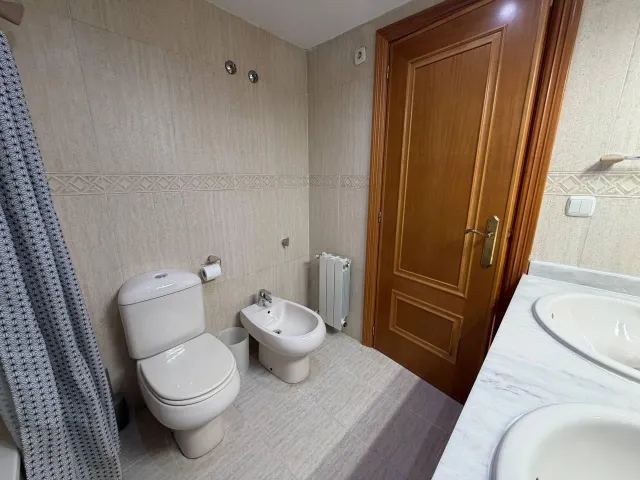 EXCLUSIVA VIVIENDA DE 135 m2 CON 3 habitaciones, GARAJE INCLUIDO Y ZONAS AJARDINADAS EN PENYA-ROJA – AVENIDA DE FRANCIA — 19