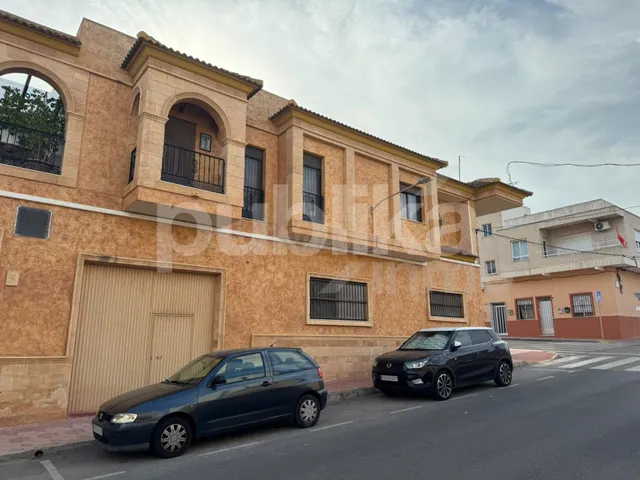 Casa 4 habitaciones 439m² en venta - CENTRO - foto 5
