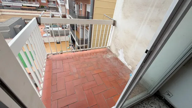 PISO EN LES CORTS — 4