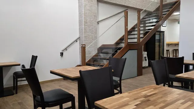 Local restaurante en venta pegado al mercado central — 19