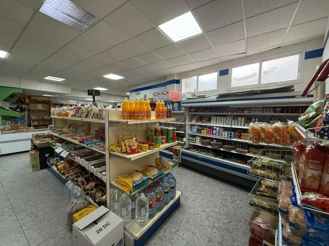Local comercial 176m² en venta - Andalucia - foto 2