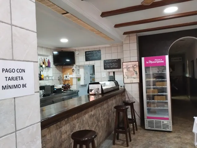 SE VENDE RESTAURANTE EN SANTIAGO DE LA RIBERA — 5