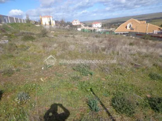 Fantástica parcela en Urb. El Pinar - foto 5