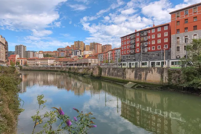 Se vende Espectacular piso con licencia turística a 7 min del Casco Viejo — 35