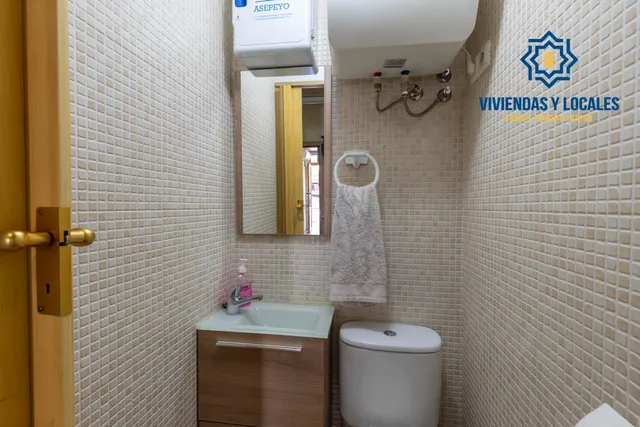 Local en venta junto al instituto Zaidín Vergeles – Listo para empezar tu negocio — 13