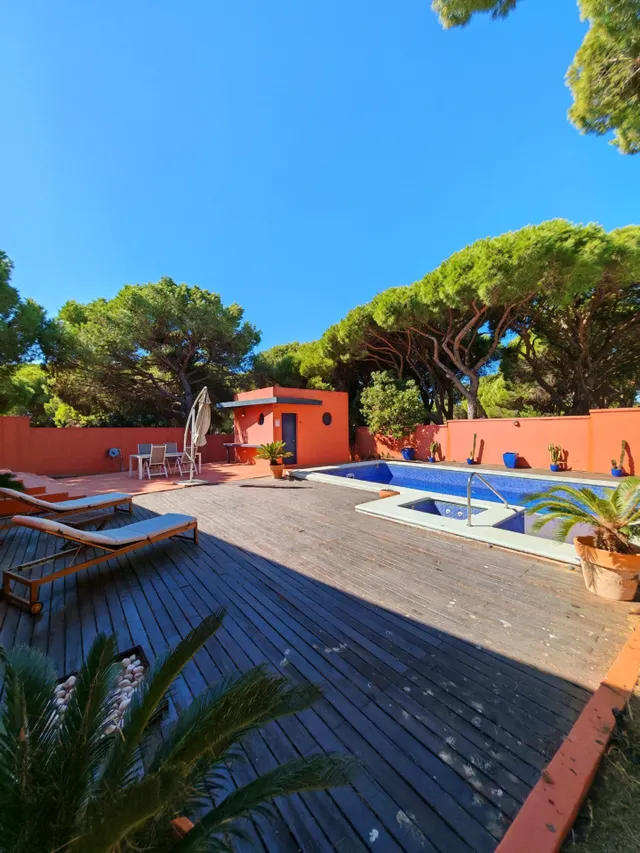 Chalet independiente reformado en pinar de los franceses | 3 dormitorios, 2 baños y piscina privada — 8
