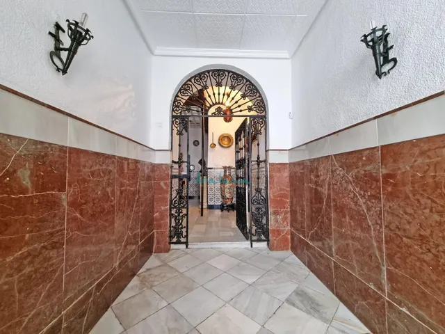 CASA SEÑORIAL CERCA DE LA MEZQUITA. - foto 2