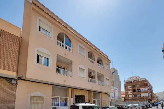 Atico de 3 Dormitorios en Residencial con Piscina en Torrevieja — 25