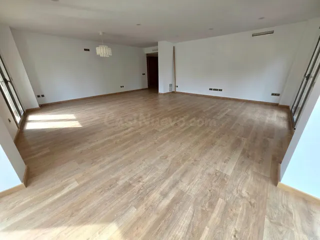 Exclusiva vivienda a estrenar en Castellón sin muebles - foto 5