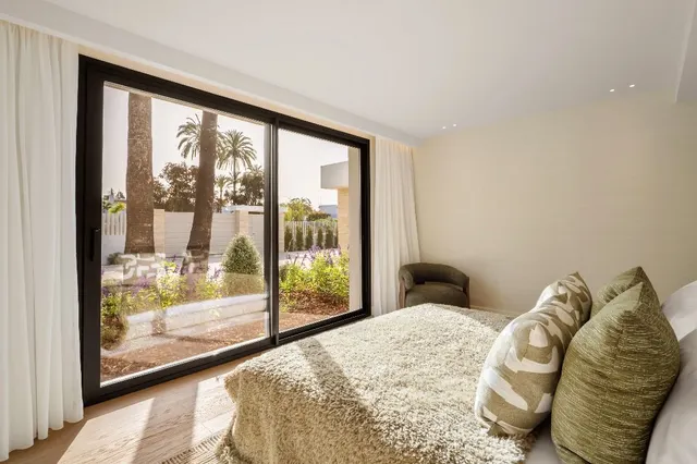 Villa 6 habitaciones 840m² en venta - Aloha — 30