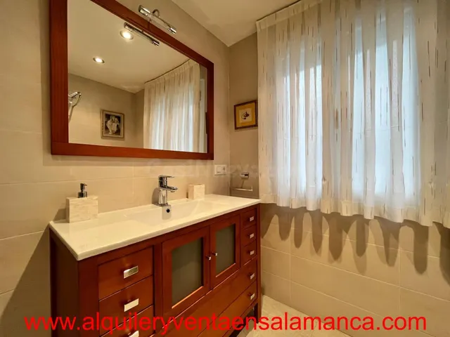 Piso 2 habitaciones 78m² en alquiler - Centro - foto 4