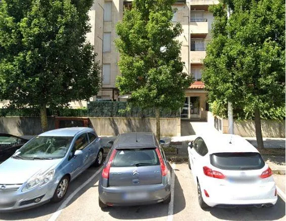 SE VENDE inmueble ALQUILADO en Santa Cruz de Bezana - foto 3