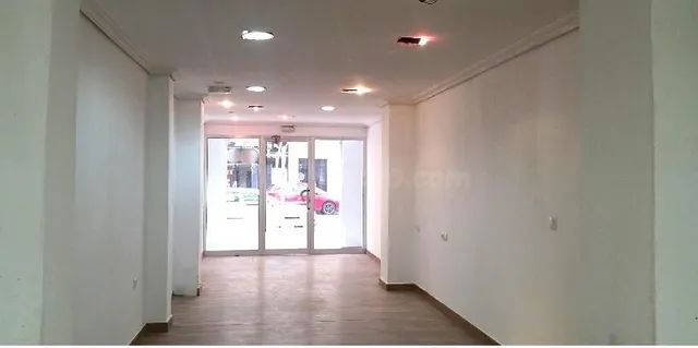 LOCAL COMERCIAL ZONA DE PASO EN VILA-REAL - foto 2