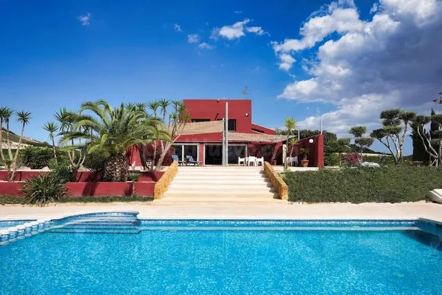 Casa de campo 4 habitaciones 350m² en venta - Desamparados-H