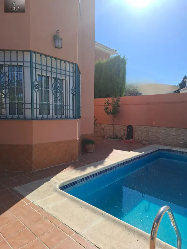 Fantástico chalet en villa argaz, junto al cc serrallo plaza — 9