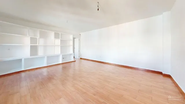 VIVIENDA REFORMADA, SITUADA EN CIUDAD JARDIN DE TRES habitaciones CONVERTIDOS EN DOS. IDEAL PARA INVERSORES!!! — 6