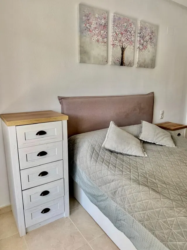 Apartamento reformado de 2 dormitorios con vistas al mar, piscina y parking en la cala de finestrat — 16