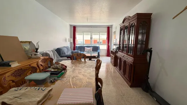 VENTA DE PISO CON GARAJE EN LA ZONA DE PLAYA PONIENTE - foto 2