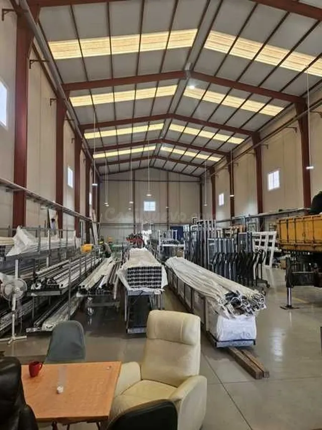 Venta de empresa de fabricación de ventanas de PVC en Almora
