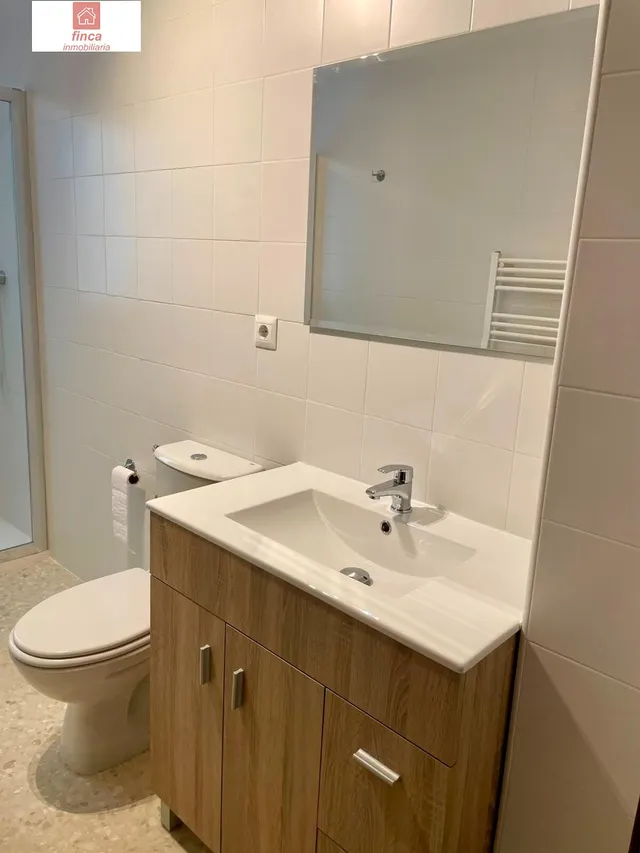ALQUILER PISO EN BADAJOZ, DETRAS HOSPITAL UNIVERSITARIO, PISO SIN AMUEBLAR, COCINA AMUEBLADA Y EQUIPADA, CLIMATIZADO, CON ASCENSOR Y GARAJE, LUMINOSO — 10